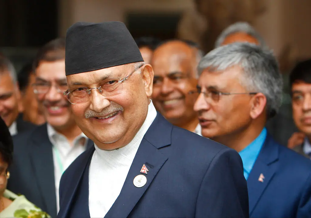 ▲尼泊爾政府封鎖社群平台引爆年輕人怒火，抗議示威演變成嚴重警民衝突，尼泊爾總理奧利（Sharma Oli）今（9）日宣布即日請辭下台，以化解僵局。（圖／美聯社／達志影像）