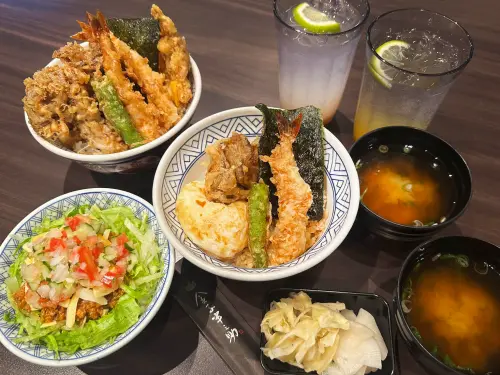 ▲金子半之助最新推出「塔可飯雙饗丼＋經典天丼」。（圖／香繼光集團提供）