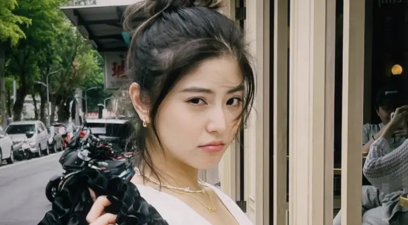 ▲網紅若盈（如圖）餵狗喝酒風波持續遭到炎上，如今啦啦隊女神丹丹也發話，指出狗狗內臟容量有限，連人類食物都難以代謝，呼籲大眾要愛護小動物。（圖／若盈 IG raeteng）