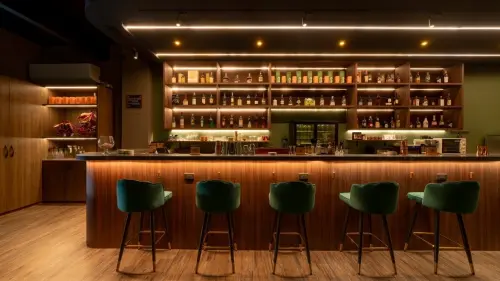 ▲Error404 Bar是高雄少見的「茶酒特調餐酒館」。（圖／翻攝畫面）