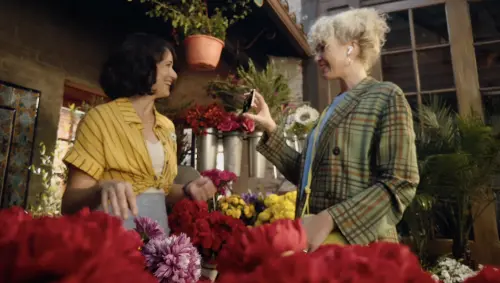 ▲AirPods Pro 3 支援即時翻譯。（圖／翻攝官網）