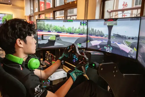 ▲台北凱達攜手專業賽車模擬店家品牌「TopTime」，以「宿ｘ速」的雙重體驗打造全新旅宿魅力，「飆速T1」住房專案，精緻雙人房每晚2,688元起，入住即贈價值300元的賽車模擬體驗券。（圖／台北凱達提供）