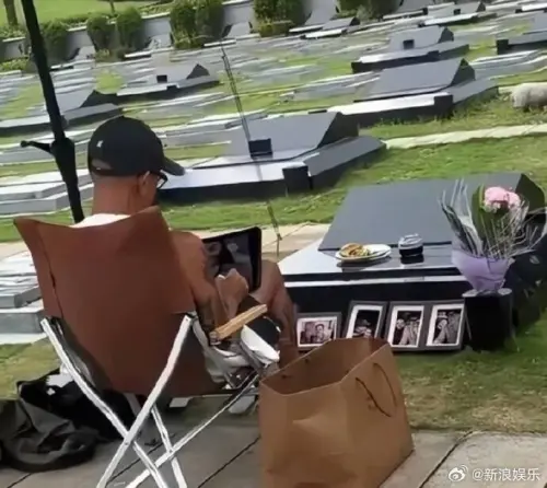 ▲倆婚後共同刺青的情侶紋身