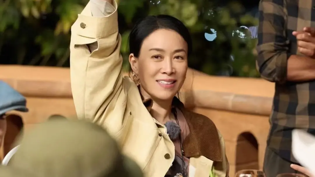 ▲今（10）日中國八卦媒體曝光影片，稱那英（如圖）老公孟桐與美女親密互動並返回北京別墅，媒體更以「國民級女星後院起火」為題，婚姻狀態引發熱議。（圖／翻攝自微博）