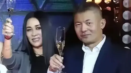 ▲那英（左）與孟桐（右）2006年結婚至今，鮮少合體拍照（圖／翻攝自微博）