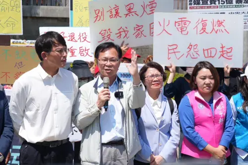 興達電廠爆炸！居民驚慌不敢睡　黃國昌曾質疑缺電偷偷重啟
