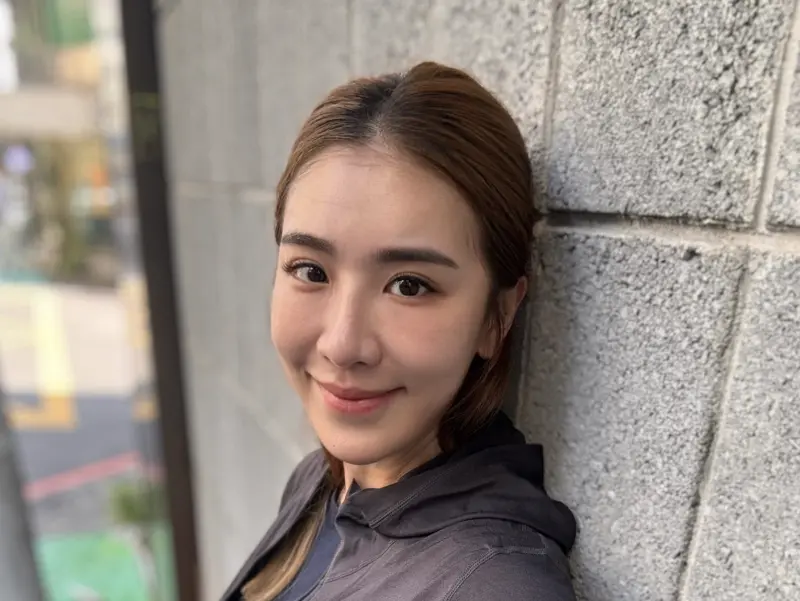 ▲小禎（如圖）被拍到與神似大谷翔平的男子先後走進家們，稍後也在限時動態上發文認愛，表示和小7歲新男友Alan的交往是自己很想呵護的關係，感謝神讓她遇見如此善良又有愛的他，這也是她離婚李進良5年多後首度承認的新戀情。（圖／摘自胡小禎臉書）