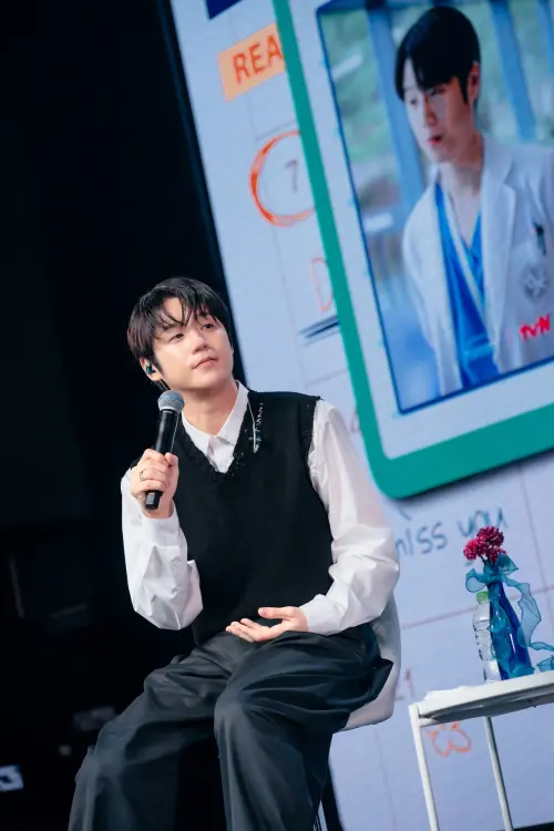 ▲鄭準元為了首次的台灣見面會安排許多環節。（圖／華貴娛樂）