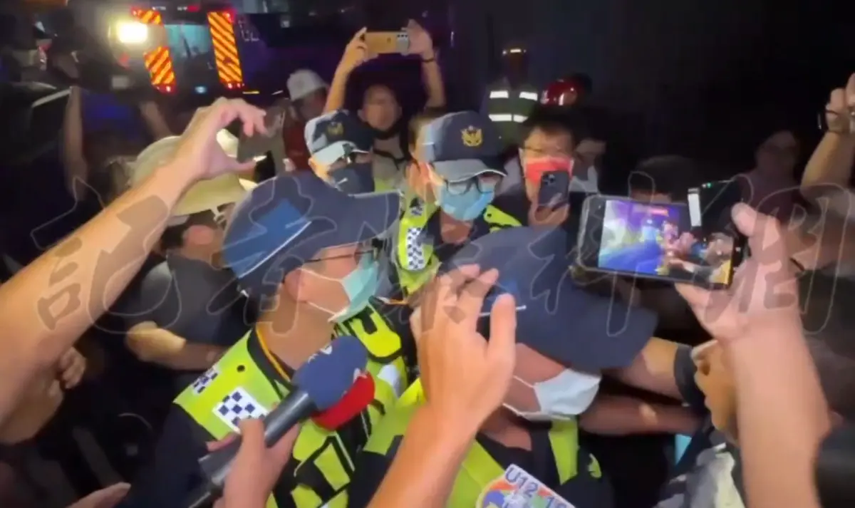 爆炸說明會場面火爆！興達電廠長致歉 里長怒飆不關心、當空氣