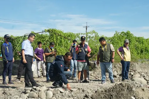 「密集地毯式巡查」不中斷　張家興率隊查緝美濃盜採熱區

