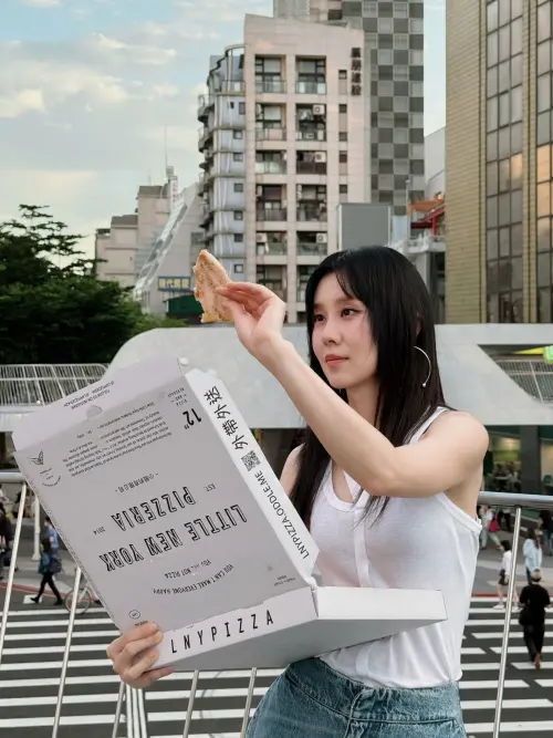 ▲白安（如圖）以在城市裡的路邊野餐為靈感，打造全新專輯《星期八 Eighth Day》，並將舉辦巡迴演唱會。（圖／相信音樂提供）