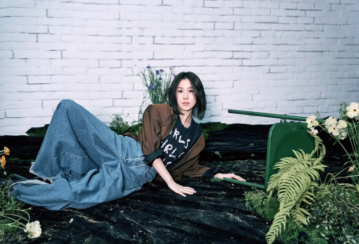 ▲創作才女白安（如圖）相隔2年發行第5張個人專輯《星期八Eighth Day》，先行曲〈路邊野餐〉一推出即奪下排行榜雙料冠軍。她也同步宣布，將於11月1日展開全新巡演《路邊野餐 Summer Tryst》，門票將於9月21日中午12點開賣。（圖／相信音樂提供）