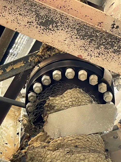 ▲針對法蘭真正洩漏原因，台電今天尚無法將管線部分拆開，待現場搭架完成後，透過拆除、內視鏡等方式才能進一步檢視法蘭洩漏原因，預計會等到明天進行安排。（圖／台電提供）