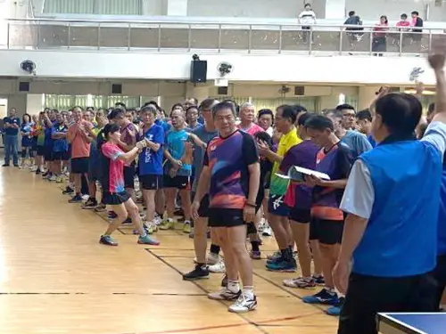 ▲台灣中油公司石化事業部舉辦中油睦鄰盃桌球邀請賽，有來自林園區的鄉親、地方團體及高雄市政府相關單位選手同場競技。(圖／中油石化事業部提供)