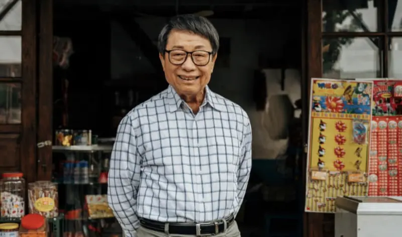 ▲林義雄（如圖）昨（9）日病逝，讓張軒睿十分不捨，談起兩人過去在《用九柑仔店》中飾演爺孫，回憶片場林義雄的身影忍不住鼻酸。（圖／用九柑仔店 Yong-Jiu Grocery Store 臉書）