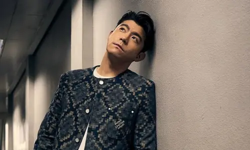 謝欣穎證實4年情斷！王柏傑現況曝光　凌晨曬1張照洩心境
