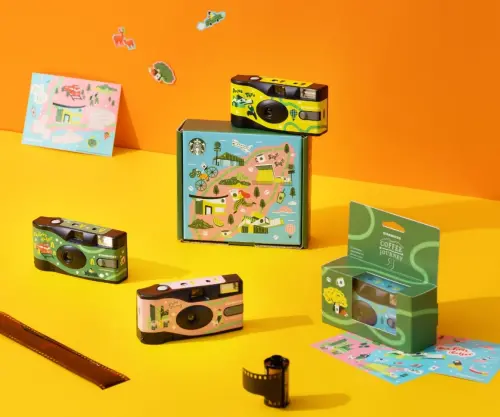 ▲星巴克一次性底片相機開搶。（圖／星巴克提供）