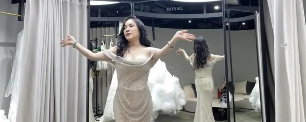 ▲75歲資深藝人李亞萍（如圖）身穿禮服的照片曝光，讓媳婦柔柔忍不住放照片和影片到社群網站，大讚婆婆的美。（圖／翻攝自Threads @rou860209）