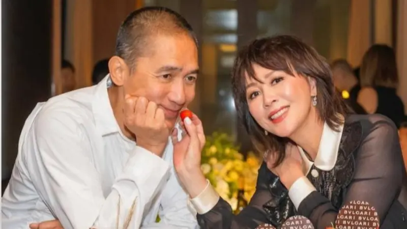 ▲梁朝偉（左）和劉嘉玲（右）結婚已17年無子女，他鬆口談心魔，表示自己已經有太多人要操心，沒辦法成為爸爸，再多擔心一個人。（圖／翻攝自@carinalau1208）