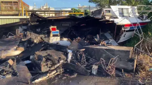 ▲屏東縣新園鄉光復路今天發生遊艇火警。（圖／翻攝畫面）