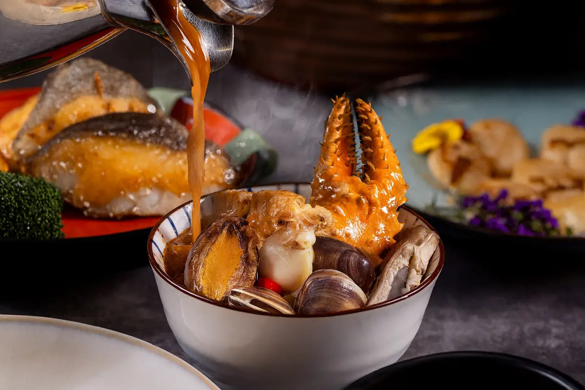 ▲長榮鳳凰酒店（礁溪）推出「周日限定奢華早午餐」，住房免費送，菜色包含龍蝦、澳洲和牛、鱈場蟹、松葉蟹腳、廣島生蠔等頂級食材。（圖／長榮鳳凰酒店提供）