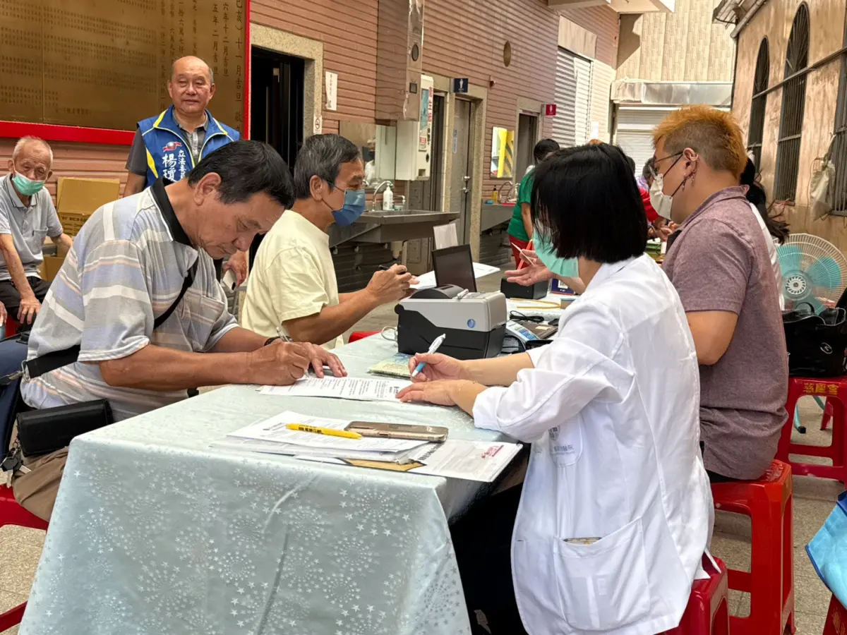 ▲立委楊瓊瓔攜手童醫院后里篩檢攝護腺癌(圖／柳榮俊攝2025.9.11)