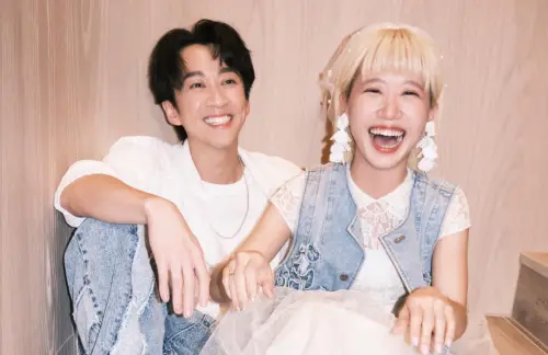 ▲Lulu（右）與陳漢典（左）宣告要結婚，網友翻出陶晶瑩過去質問過陳漢典為什麼不愛Lulu的趣味畫面，認為是神預言。（圖／摘自陳漢典臉書）