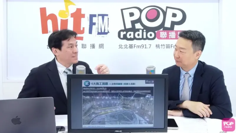 ▲陳世凱接受《POP撞新聞》主持人黃暐瀚專訪提到淡江大橋通車時間。（圖／擷取自《POP撞新聞》Youtube頻道）