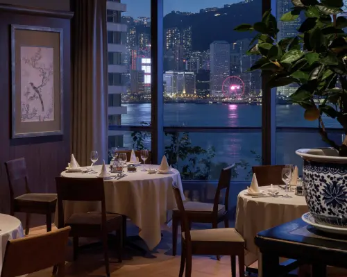 ▲香港九龍「夜上海」多年獲得米其林肯定。（圖／翻攝夜上海官網）