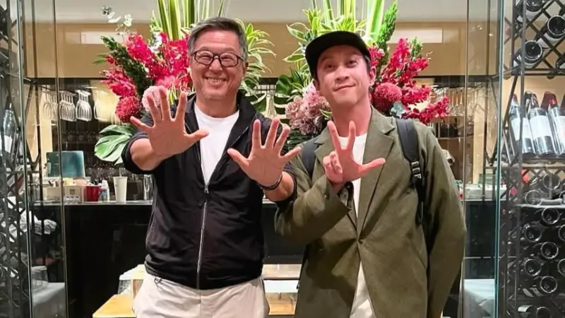 ▲陳漢典（右）今（11）日無預警宣布閃婚Lulu，王偉忠（左）透露昨日接到陳漢典報喜，當得知對象是LuLu時直呼：「比驚喜更感動！」並叮嚀要好好珍惜，更幽默祝福2人將來若有孩子，可取名「陳綜藝」，就連名字都幫忙想好了。（圖／翻攝自王偉忠IG@weichung_official）