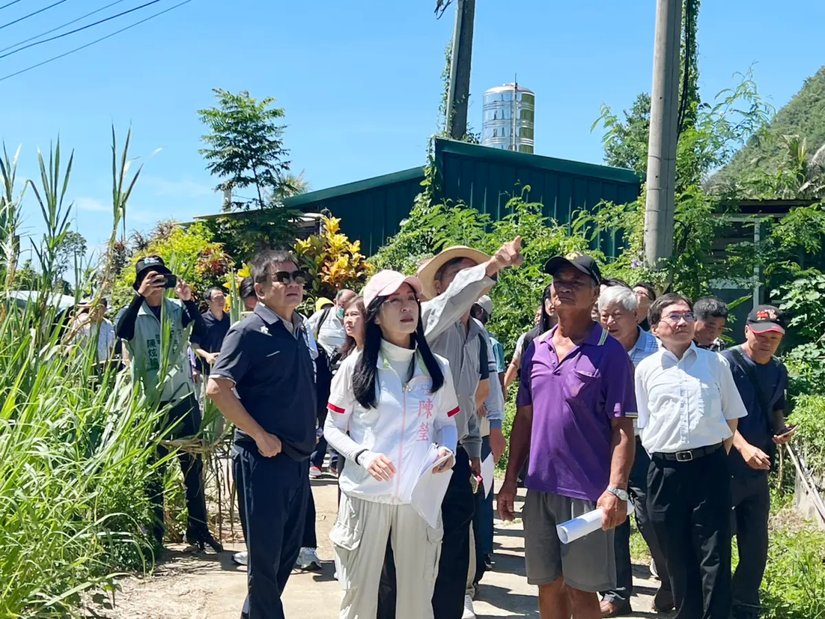 ▲民進黨立委陳瑩、莊瑞雄赴台東東河鄉關心釋迦農損失狀況。（圖／陳瑩辦公室提供）