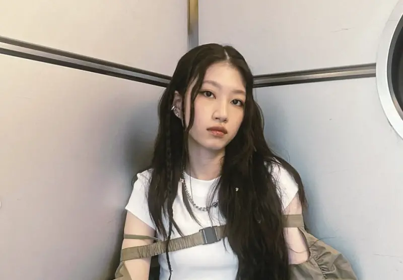 ▲李千娜女兒顧穎（如圖）參加《大學聲 YOUNG VOICE》展露頭角，針對媽媽怕她被貼標籤的擔憂，顧穎自知星二代有好有壞，必須更努力證明自己。（圖／翻攝自IG@guyinng）