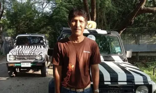 ▲知情人士透露，死者當時駕駛一般員工車進入獅子園區，卻未依照規定使用帶有鐵欄的防護車輛，也沒有穿戴任何保護裝備。（圖／翻攝自曼谷郵報）