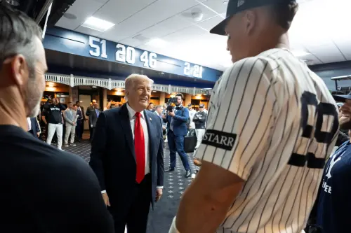 MLB／賈吉2打席開轟雙響砲！　川普現身休息室加持：洋基一定會贏
