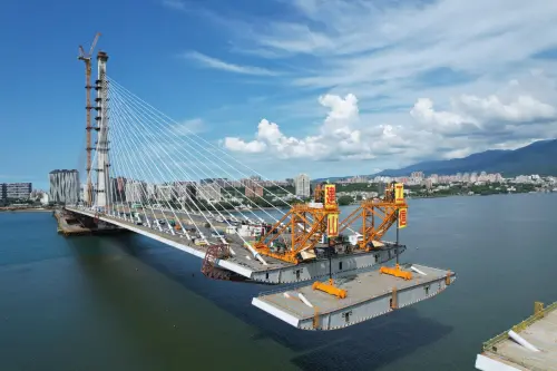 ▲淡江大橋於9月16日「合龍」，接起淡水和八里兩端。（圖／工信工程股份有限公司臉書）