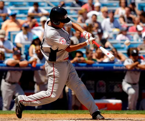 ▲林哲瑄曾在2008年未來之星對抗賽中，拿著印有台灣國旗的球棒在舊洋基球場開轟。（圖／美聯社／達志影像）