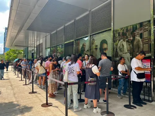 不二糕餅快閃遠百信義！現場爆人潮　蛋黃酥搶購規則、場次一次看
