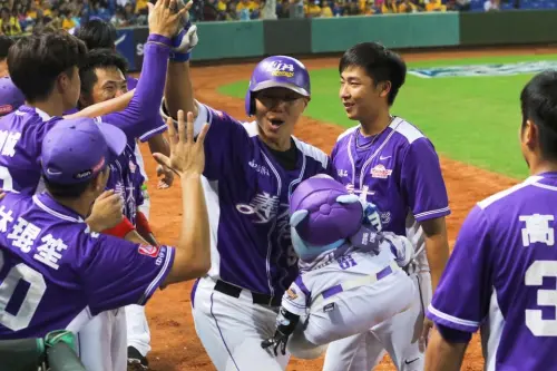 ▲林益全曾在2016年助義大犀牛奪冠，目前仍未有退役的想法，持續在場上奮戰。（圖／取自義大犀牛官方臉書）