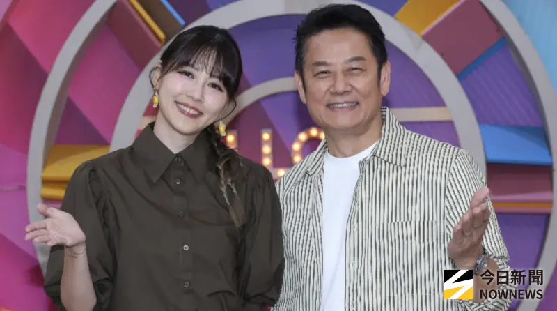 ▲57歲藝人沈玉琳抗癌第37天，今（12）日資深藝人徐乃麟（右）出席《醫師好辣》開播十週年記者會，心疼曝光其近況，另外曾國城近日暴瘦許多，徐乃麟則笑虧：「那很好啊！年紀輕輕肚子那麼大！」（圖／記者陳明安攝影）