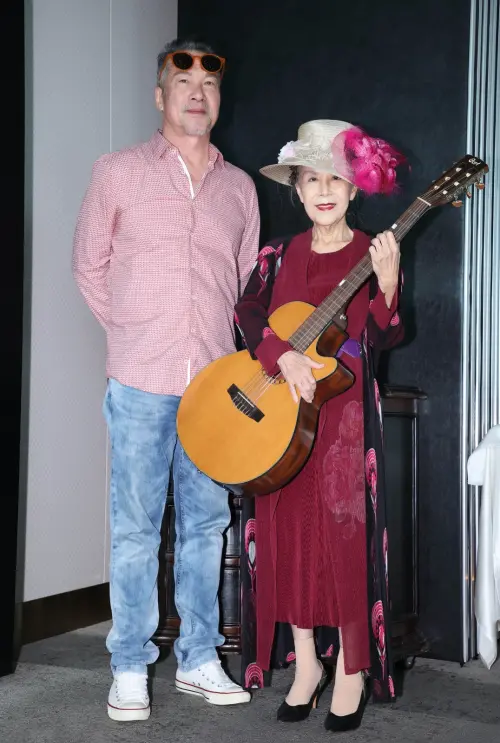 ▲歌手洪小喬（右）和黃仲崑（左）將在《台北大巨蛋民歌大團圓》演唱會登場開唱。（圖／中華音樂人交流協會提供）