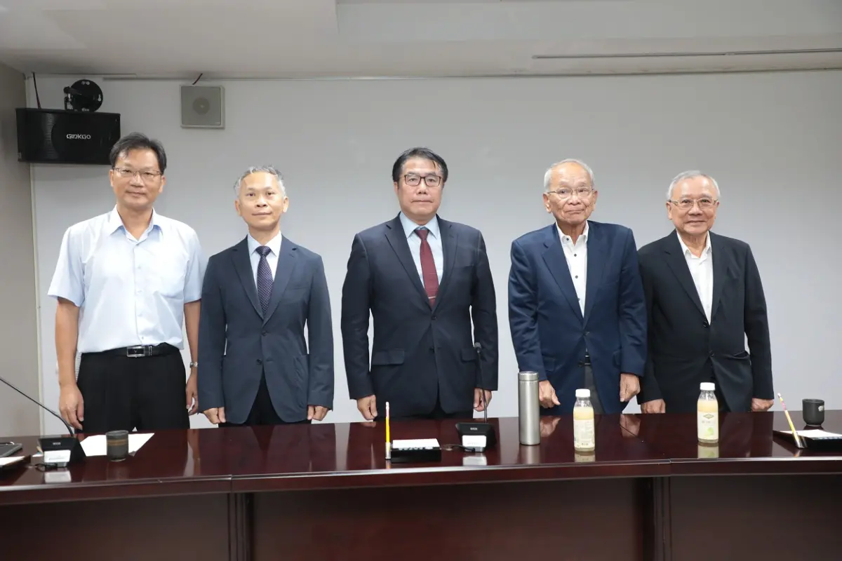 ▲日本蓬萊會在亞太ESG行動聯盟戴謙理事長(右1)偕同下，蒞臨府拜會台南市長黃偉哲。（圖／南市府提供）