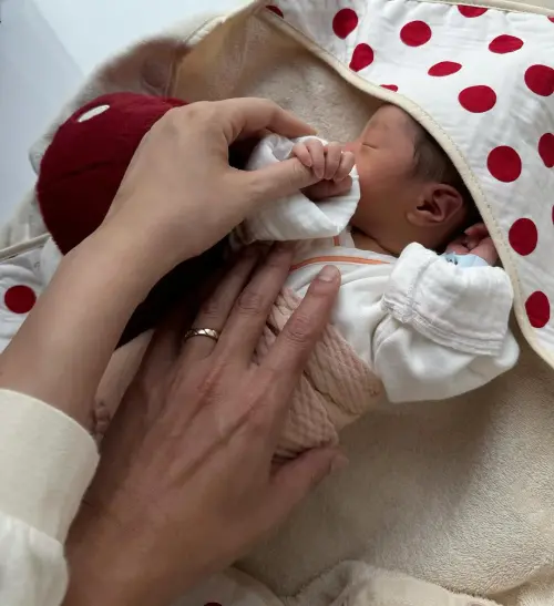 ▲楊祐寧跟Melinda的第三胎出生，是可愛的小男孩。（圖／Melinda IG@wangmelinda）