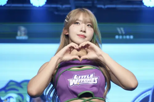 ▲娜比、高佳彬、廉世彬、金吉娜、陳伊（圖／臺中連莊職業排球提供）