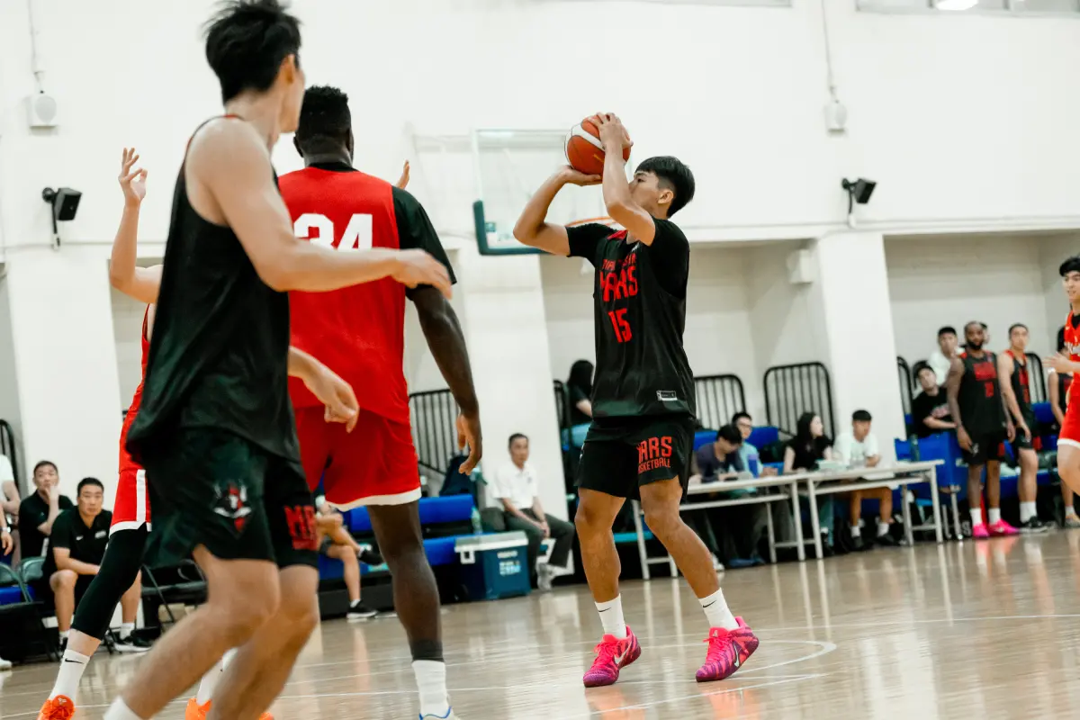 ▲臺北台新戰神今（12）日在交流賽迎戰韓國首爾SK騎士，終場以73：87落敗。台新新星謝銘駿以及兩名洋將齊曼加與基德首次出賽。（圖／戰神球團提供）