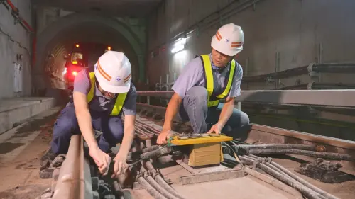 ▲放置反光板進行安全煞車距離測試。（圖／臺北市捷運工程局提供）