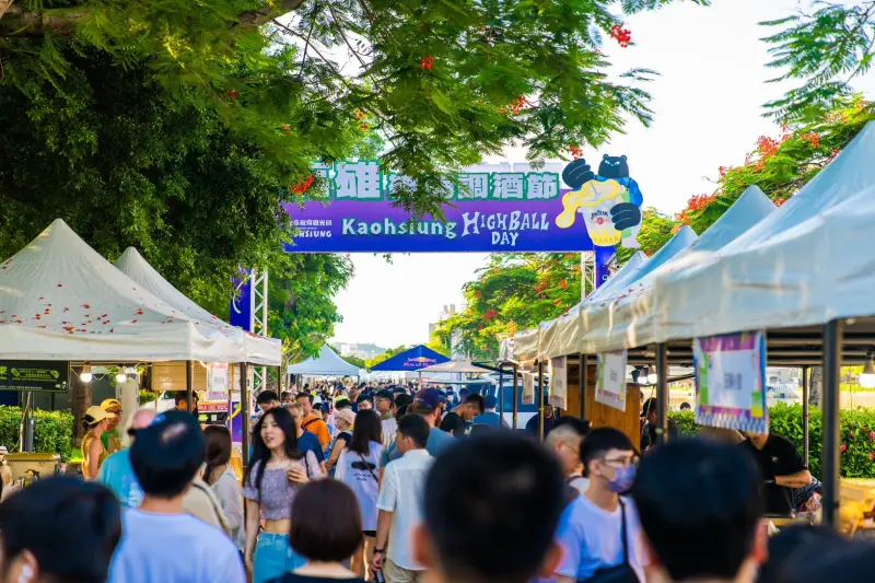 ▲「2025高雄雄嗨調酒節」將於今（13）、明（14）兩日在高雄愛河河西路（近中正四路段）舉行，本次活動邀請4位日本頂尖調酒師還有3家榮獲亞洲百大的酒吧主理人到場。（圖／高雄市觀光局提供）