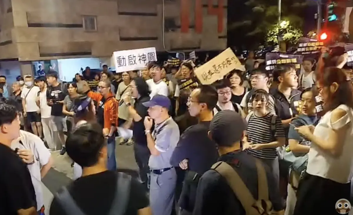 公館圓環拆除中！民團、居民深夜集結抗議大酸市長「蔣不聽硬幹」