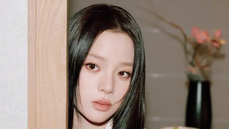 ▲歐陽娜娜（如圖）近日上傳的Vlog驚見緋聞男友劉昊然身影，讓「昊娜CP」再度成為焦點，2人自2014年合作至今互動不斷，粉絲感動直呼「復活」，中國網搜也破億。（圖／翻攝自微博@歐陽娜娜NANA）