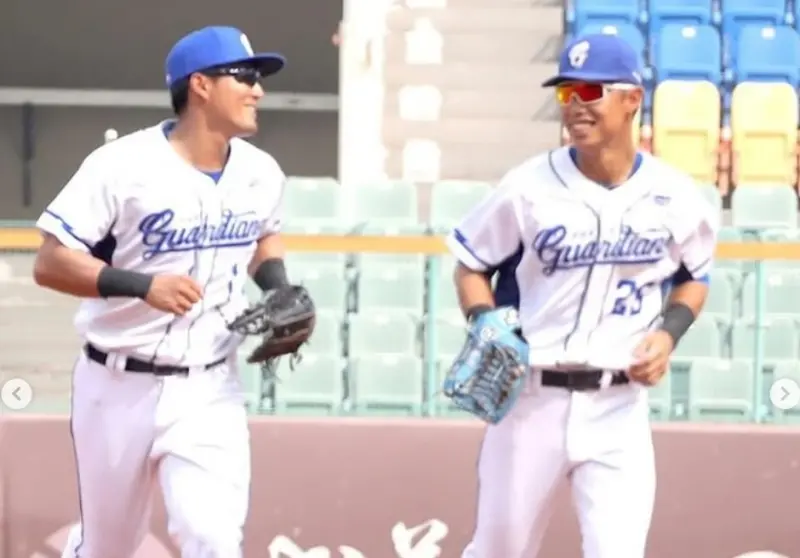 ▲富邦悍將外野手林哲瑄宣布季末引退，隊友申皓瑋生日當天發文致敬，稱他是「永遠的no.1悍將遊俠」。（圖／取自申皓瑋IG）