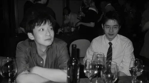 ▲歐陽娜娜日前才在活動中，拍下劉昊然（右）與董子健（左）的黑白合照。（圖／翻攝自微博@歐陽娜娜NANA）